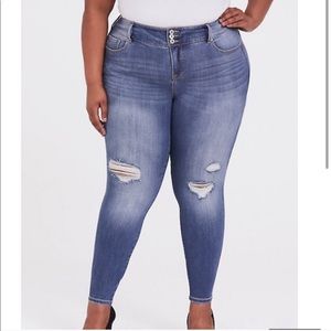 Torrid premium distressed jegging - 24R
